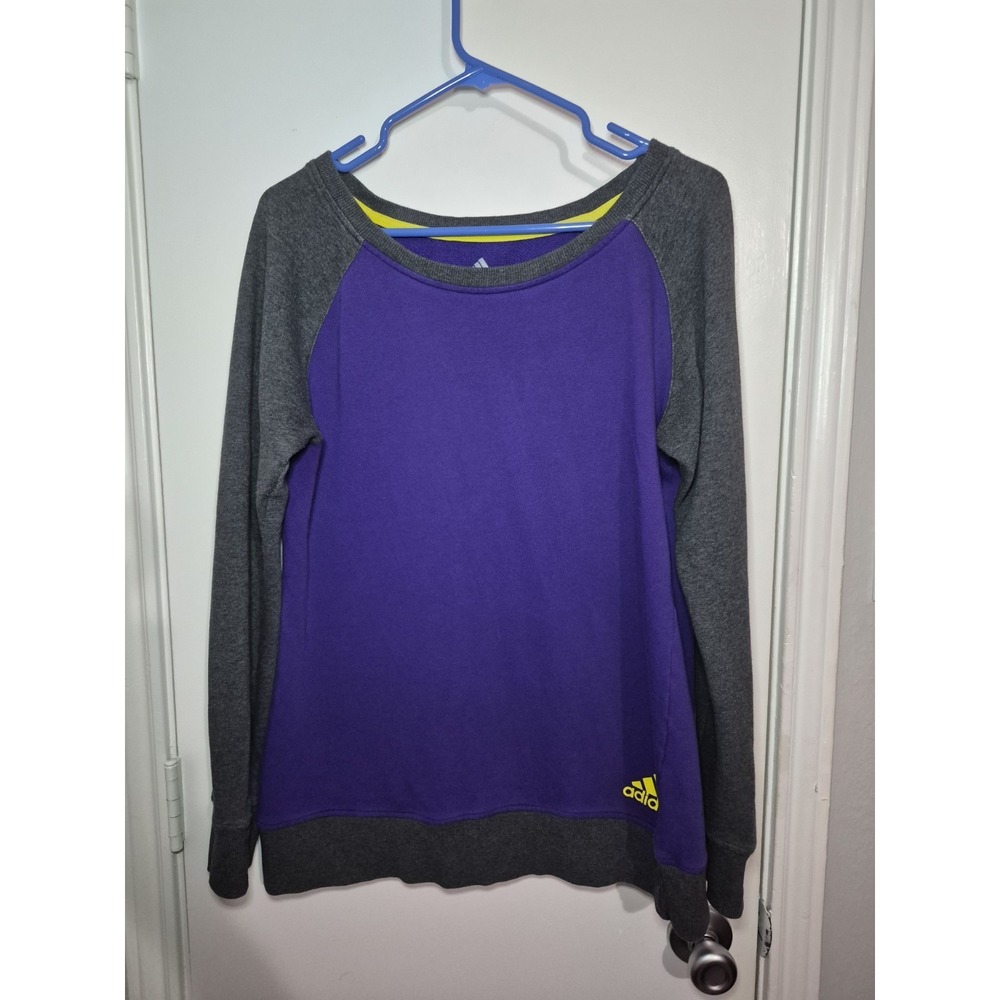 Women's Crewneck ADIDAS Pullover Logo Sweatshirt Sz Medium Purple Workout Casual